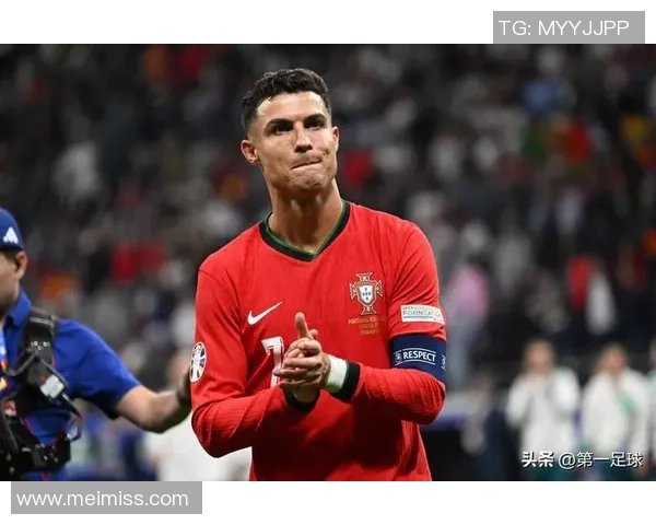 2025年全球足球明星最新排名壁纸，展现顶级球员风采与精彩瞬间